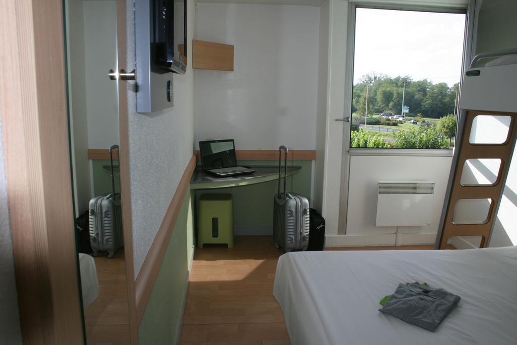 Ibis Budget Thiers Exterior foto